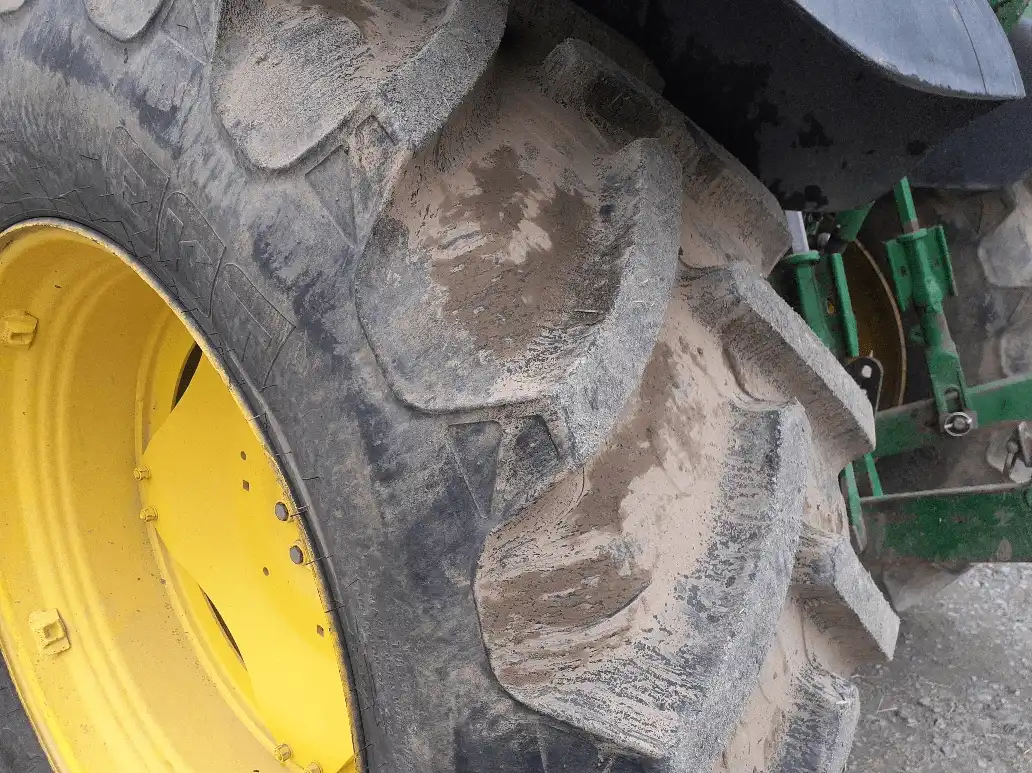 Image JOHN DEERE 6120R